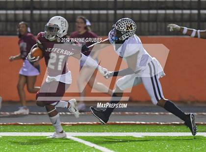 Thumbnail 3 in Jefferson vs. Malakoff (UIL 3A Area Region II Playoff) photogallery.