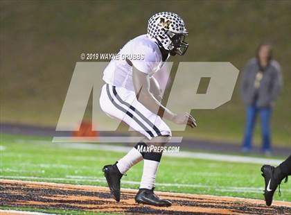 Thumbnail 1 in Jefferson vs. Malakoff (UIL 3A Area Region II Playoff) photogallery.