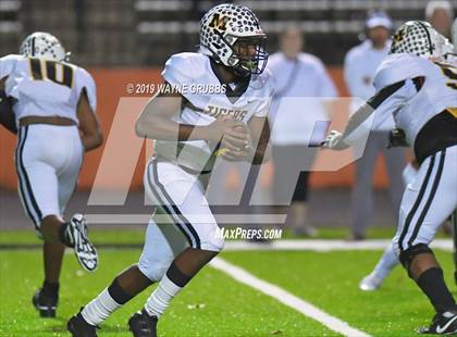 Thumbnail 3 in Jefferson vs. Malakoff (UIL 3A Area Region II Playoff) photogallery.