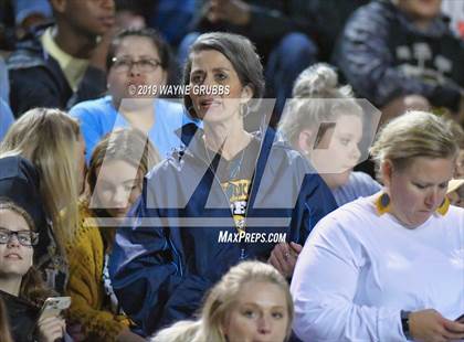 Thumbnail 3 in Jefferson vs. Malakoff (UIL 3A Area Region II Playoff) photogallery.