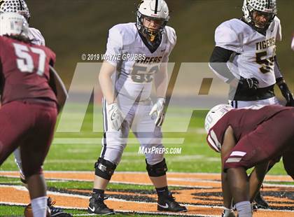 Thumbnail 2 in Jefferson vs. Malakoff (UIL 3A Area Region II Playoff) photogallery.
