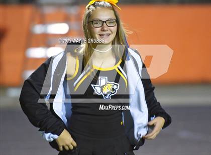 Thumbnail 1 in Jefferson vs. Malakoff (UIL 3A Area Region II Playoff) photogallery.