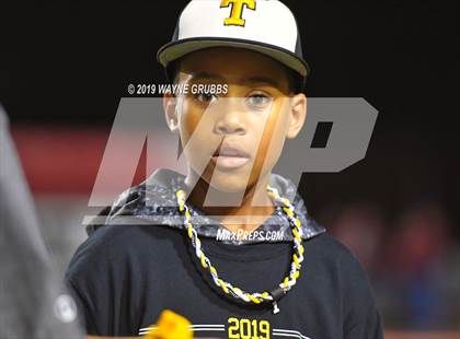 Thumbnail 3 in Jefferson vs. Malakoff (UIL 3A Area Region II Playoff) photogallery.