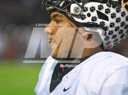 Thumbnail 3 in Jefferson vs. Malakoff (UIL 3A Area Region II Playoff) photogallery.