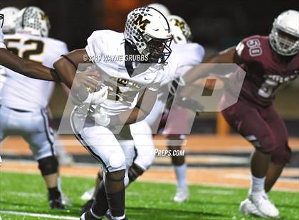Thumbnail 1 in Jefferson vs. Malakoff (UIL 3A Area Region II Playoff) photogallery.