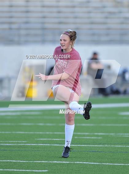 Thumbnail 2 in Seven Lakes vs. Cy-Fair (UIL 6A Regional Playoff) photogallery.
