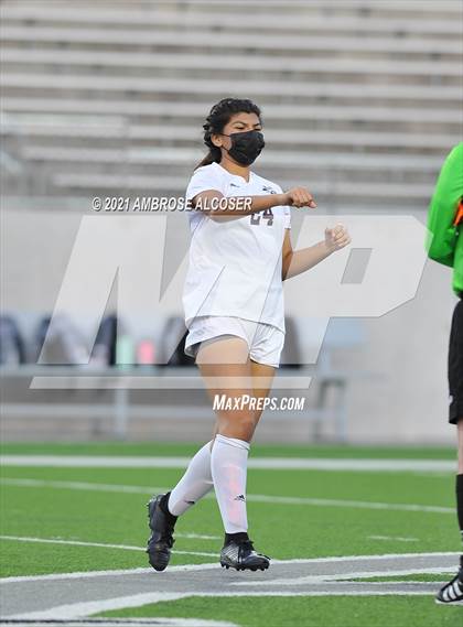 Thumbnail 1 in Seven Lakes vs. Cy-Fair (UIL 6A Regional Playoff) photogallery.