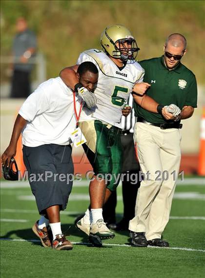 Thumbnail 2 in Cypress vs. Garces (Mission Viejo Football Classic) photogallery.