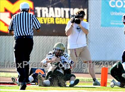 Thumbnail 3 in Cypress vs. Garces (Mission Viejo Football Classic) photogallery.