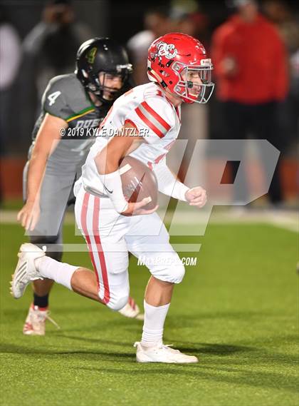 Thumbnail 2 in Holliday vs. Dublin (UIL 3A Division 2 Region 2 Bidistrict) photogallery.