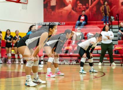 Thumbnail 2 in Taft vs Granada Hills (CIF LA City Section Open Division Semi-Finals) photogallery.