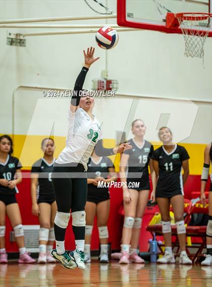 Thumbnail 1 in Taft vs Granada Hills (CIF LA City Section Open Division Semi-Finals) photogallery.