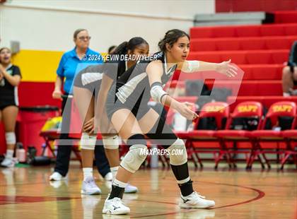 Thumbnail 2 in Taft vs Granada Hills (CIF LA City Section Open Division Semi-Finals) photogallery.