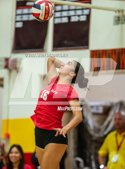 Thumbnail 3 in Taft vs Granada Hills (CIF LA City Section Open Division Semi-Finals) photogallery.