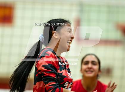 Thumbnail 3 in Taft vs Granada Hills (CIF LA City Section Open Division Semi-Finals) photogallery.