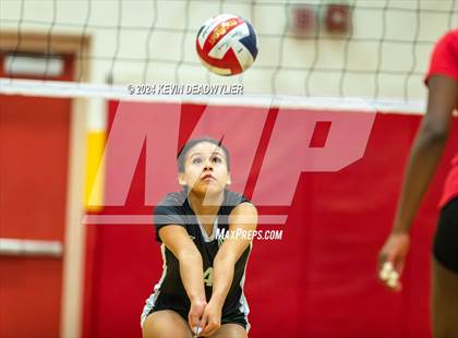 Thumbnail 3 in Taft vs Granada Hills (CIF LA City Section Open Division Semi-Finals) photogallery.