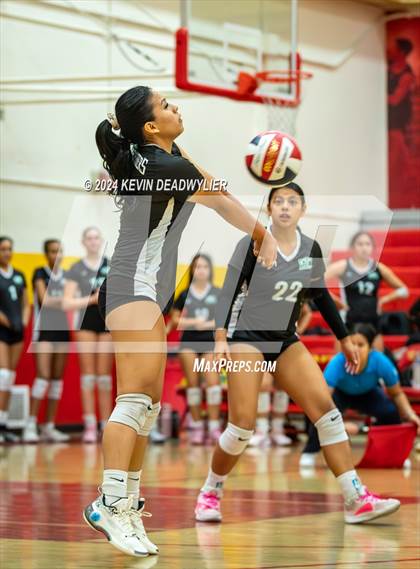 Thumbnail 3 in Taft vs Granada Hills (CIF LA City Section Open Division Semi-Finals) photogallery.