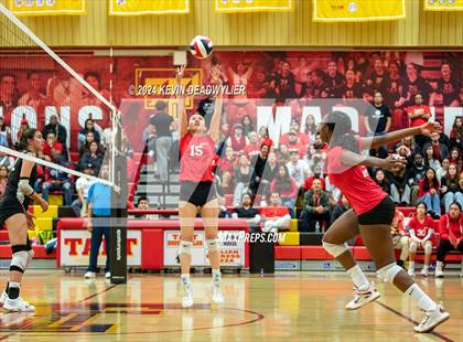 Thumbnail 2 in Taft vs Granada Hills (CIF LA City Section Open Division Semi-Finals) photogallery.