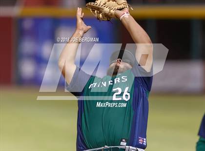 Thumbnail 3 in El Diamante vs. San Joaquin Memorial (CIF CS D2 Final) photogallery.
