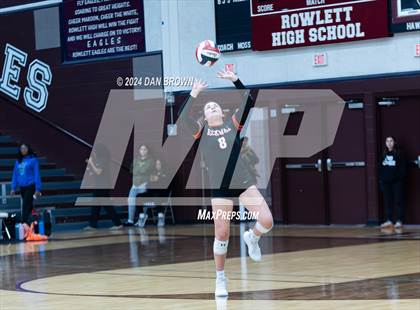 Thumbnail 1 in Rockwall vs. Sachse (UIL 6A Bi-District Playoffs) photogallery.