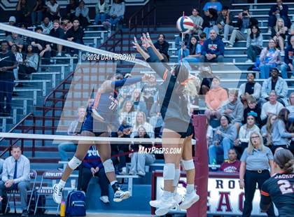 Thumbnail 2 in Rockwall vs. Sachse (UIL 6A Bi-District Playoffs) photogallery.