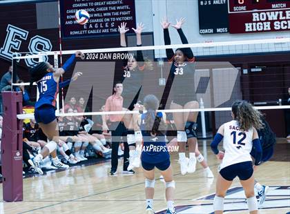 Thumbnail 3 in Rockwall vs. Sachse (UIL 6A Bi-District Playoffs) photogallery.