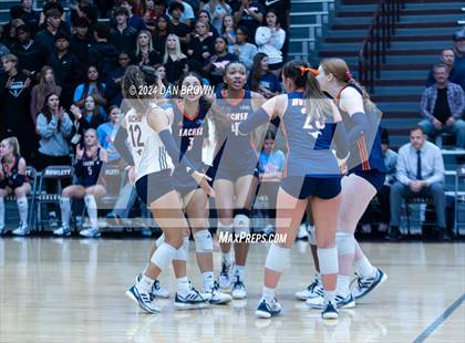 Thumbnail 3 in Rockwall vs. Sachse (UIL 6A Bi-District Playoffs) photogallery.