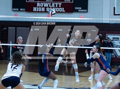 Thumbnail 2 in Rockwall vs. Sachse (UIL 6A Bi-District Playoffs) photogallery.