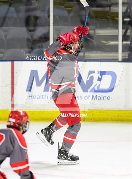 Thumbnail 2 in Thornton Academy vs. Freeport (MPA Class A State Final) photogallery.