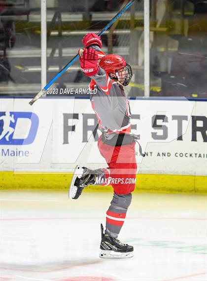 Thumbnail 1 in Thornton Academy vs. Freeport (MPA Class A State Final) photogallery.
