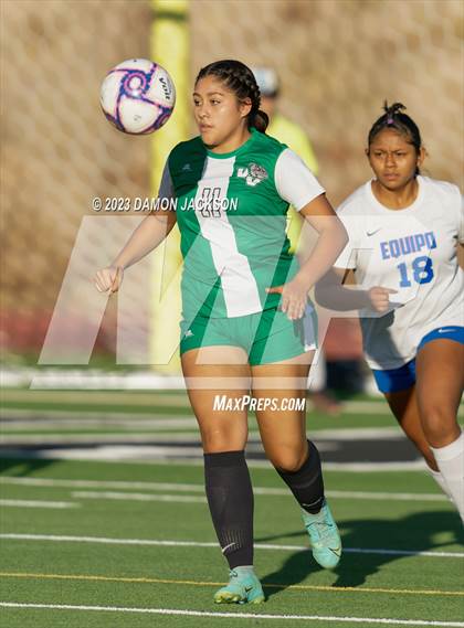 Thumbnail 3 in Equipo Academy vs Virgin Valley (NIAA 3A Southern Region Playoffs) photogallery.