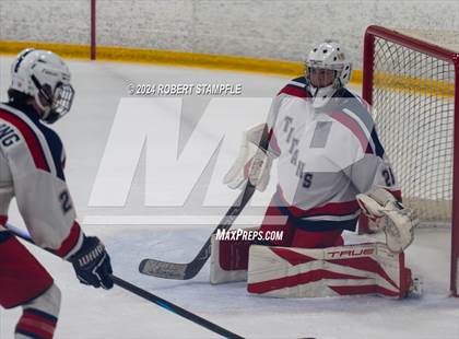 Thumbnail 3 in Wheeling Catholic @ Shaler Area photogallery.