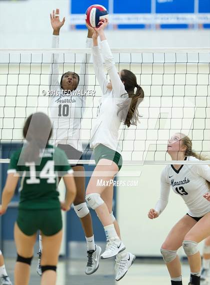 Thumbnail 2 in Archbishop Mitty vs. Sacred Heart Cathedral Preparatory (CIF CCS Playoffs) photogallery.