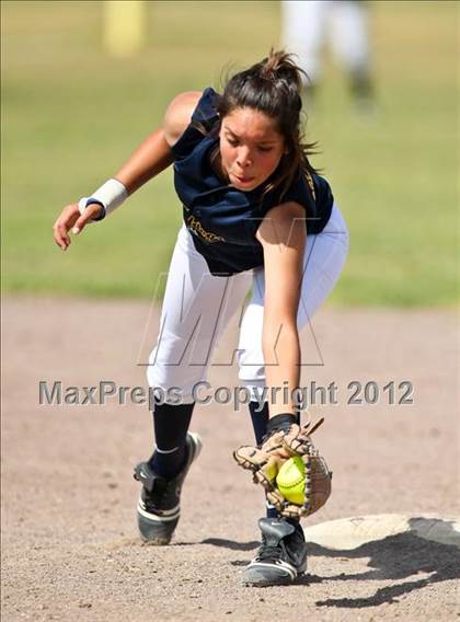 Thumbnail 2 in Golden Valley vs Mira Monte (Mira Monte Invitational) photogallery.