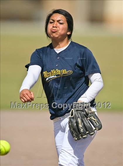 Thumbnail 2 in Golden Valley vs Mira Monte (Mira Monte Invitational) photogallery.