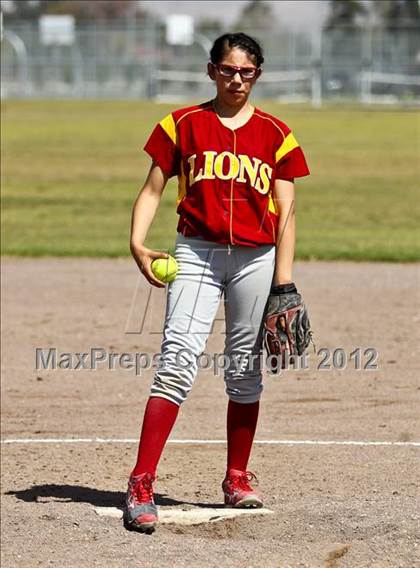 Thumbnail 2 in Golden Valley vs Mira Monte (Mira Monte Invitational) photogallery.
