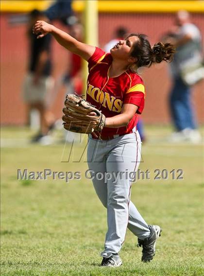 Thumbnail 3 in Golden Valley vs Mira Monte (Mira Monte Invitational) photogallery.