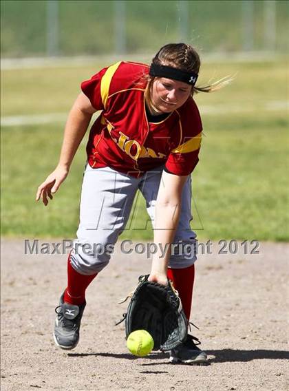 Thumbnail 3 in Golden Valley vs Mira Monte (Mira Monte Invitational) photogallery.