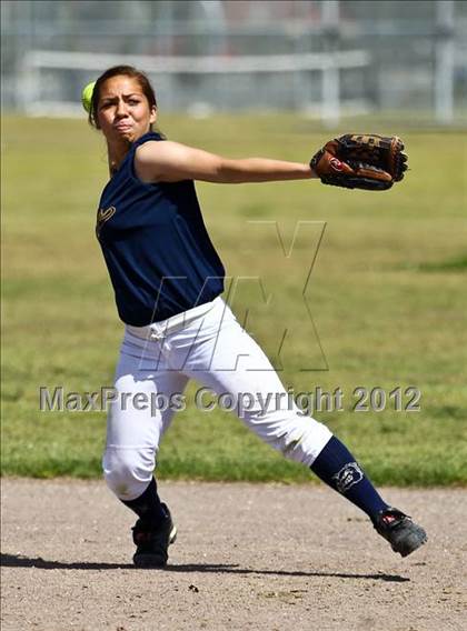 Thumbnail 2 in Golden Valley vs Mira Monte (Mira Monte Invitational) photogallery.