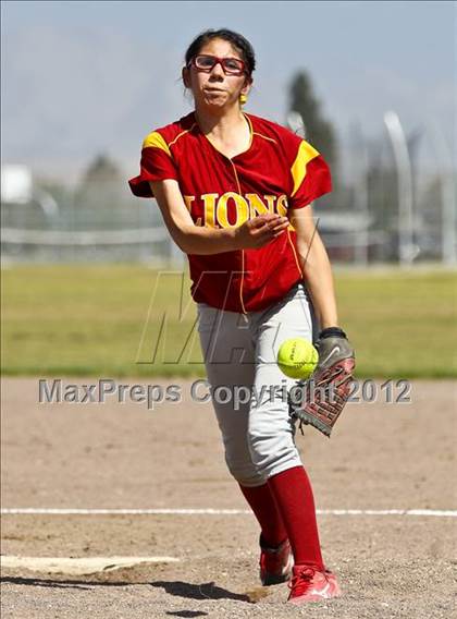 Thumbnail 2 in Golden Valley vs Mira Monte (Mira Monte Invitational) photogallery.