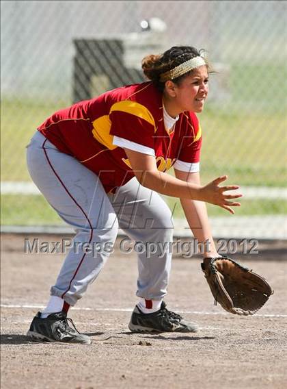 Thumbnail 3 in Golden Valley vs Mira Monte (Mira Monte Invitational) photogallery.