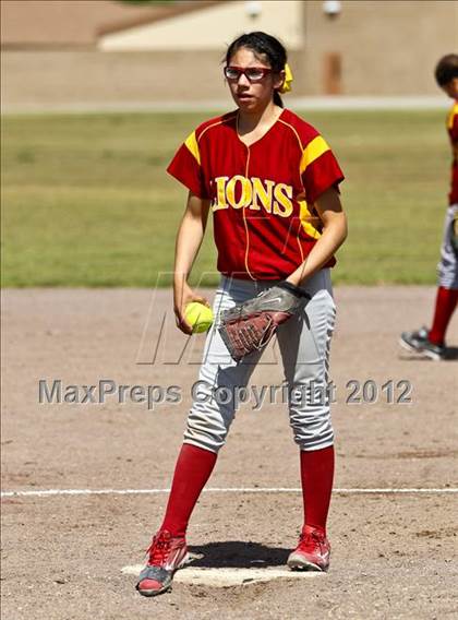 Thumbnail 2 in Golden Valley vs Mira Monte (Mira Monte Invitational) photogallery.