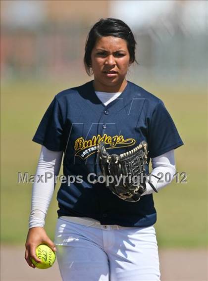 Thumbnail 3 in Golden Valley vs Mira Monte (Mira Monte Invitational) photogallery.