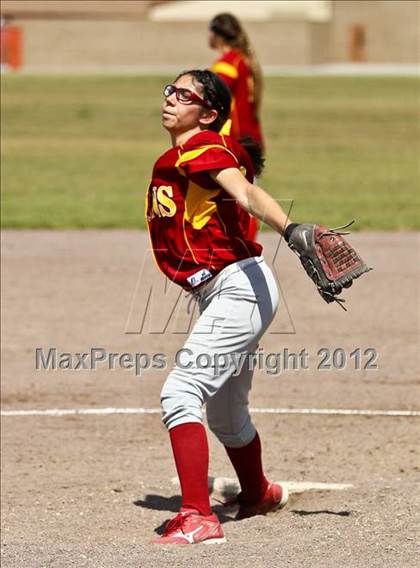 Thumbnail 3 in Golden Valley vs Mira Monte (Mira Monte Invitational) photogallery.