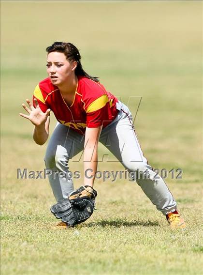Thumbnail 3 in Golden Valley vs Mira Monte (Mira Monte Invitational) photogallery.