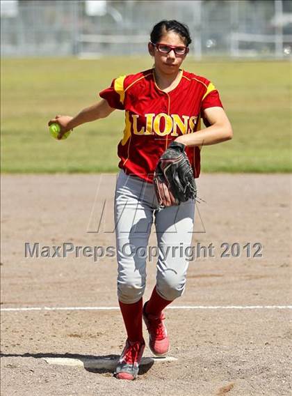 Thumbnail 3 in Golden Valley vs Mira Monte (Mira Monte Invitational) photogallery.