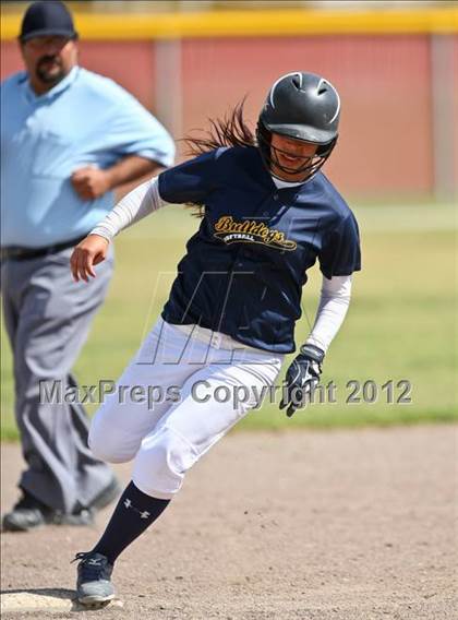 Thumbnail 3 in Golden Valley vs Mira Monte (Mira Monte Invitational) photogallery.