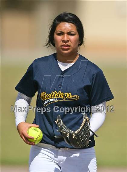 Thumbnail 3 in Golden Valley vs Mira Monte (Mira Monte Invitational) photogallery.