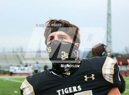 Thumbnail 3 in Bishop McDevitt vs. Southern Columbia Area (PIAA 2A Semifinal Playoff) photogallery.