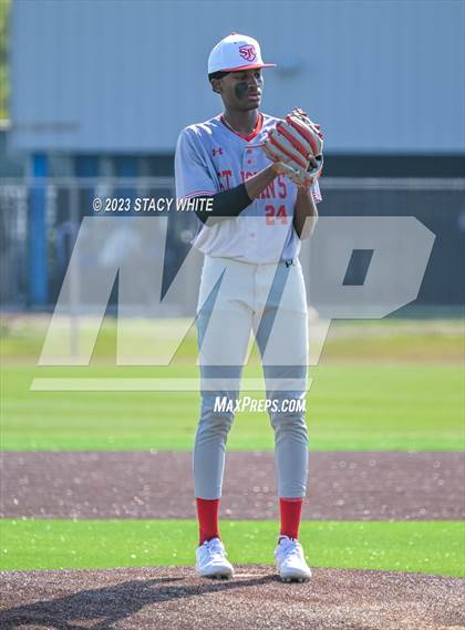 Thumbnail 3 in St. John's vs. White Plains (IMG National Classic) photogallery.